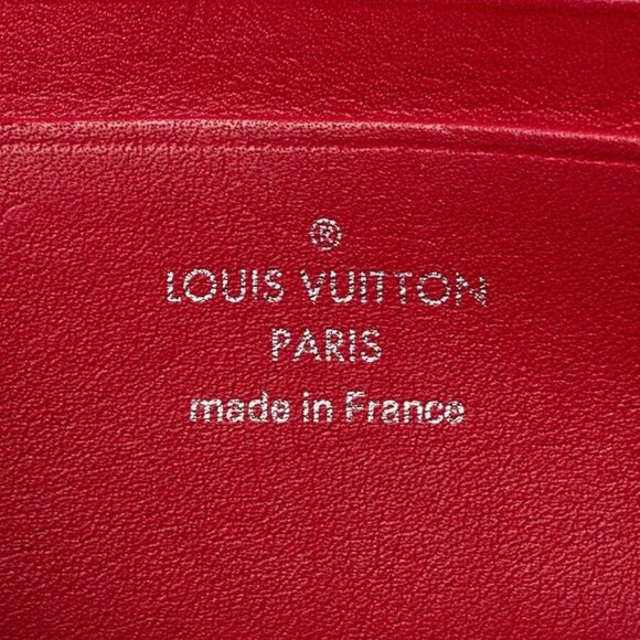 Louis Vuitton Red Quilted Leather New Wave Chain Pochette Bag - Picture 11 of 12